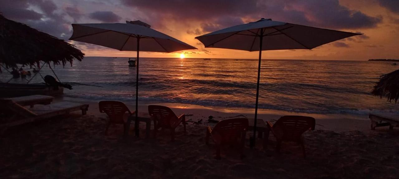פלאיה בלנקה Playa Tortuga Cabana מראה חיצוני תמונה
